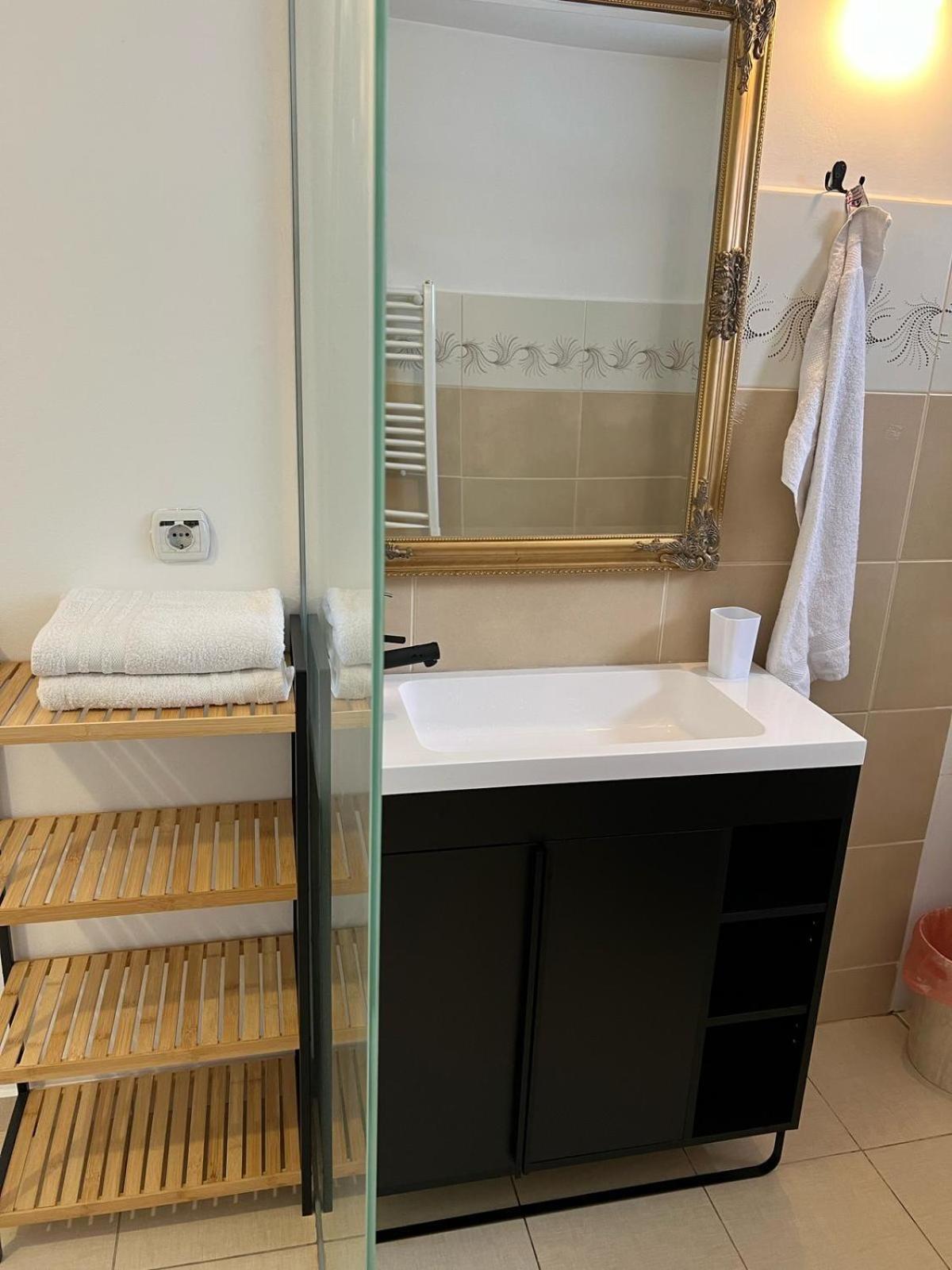 Vila Mik Guesthouse Săcele Eksteriør bilde